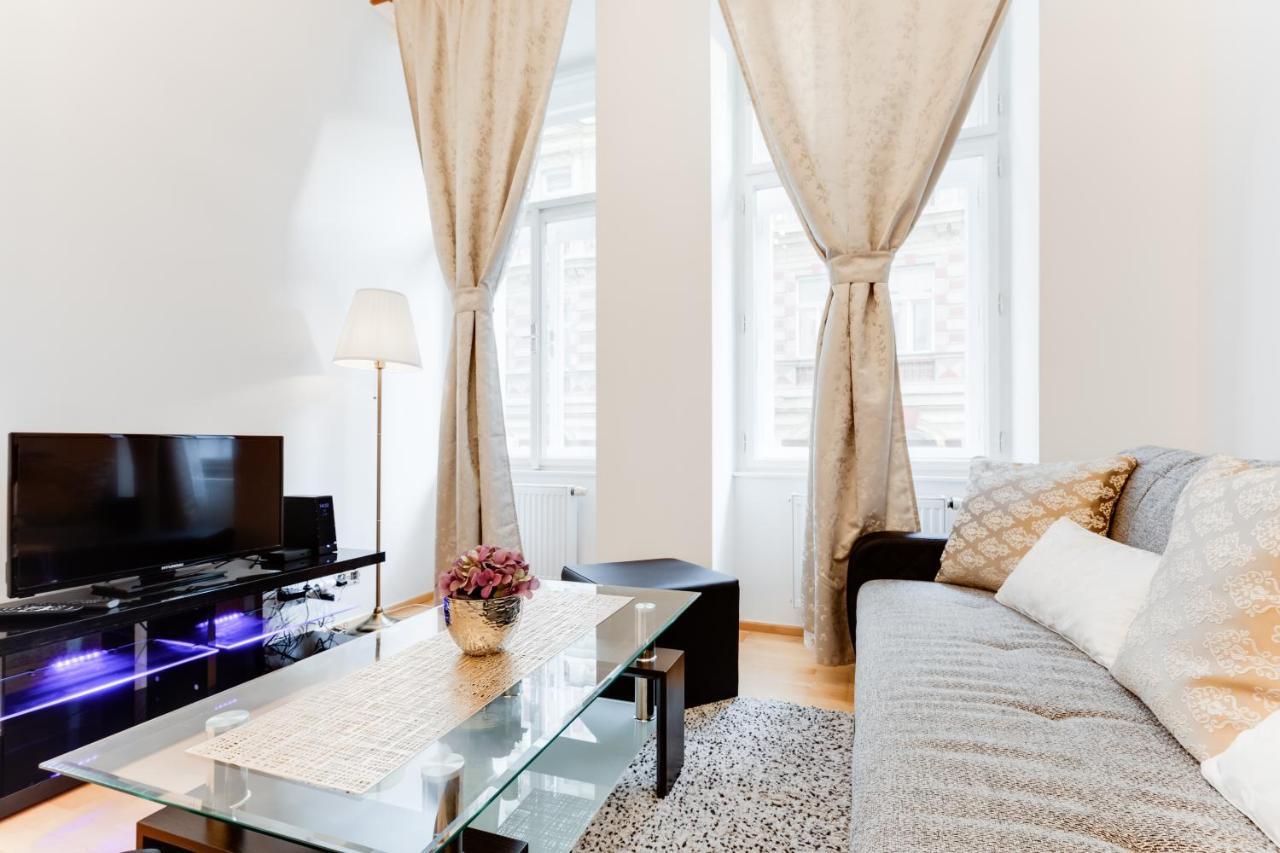 Wenceslas Square Royal Apartment 布拉格 外观 照片